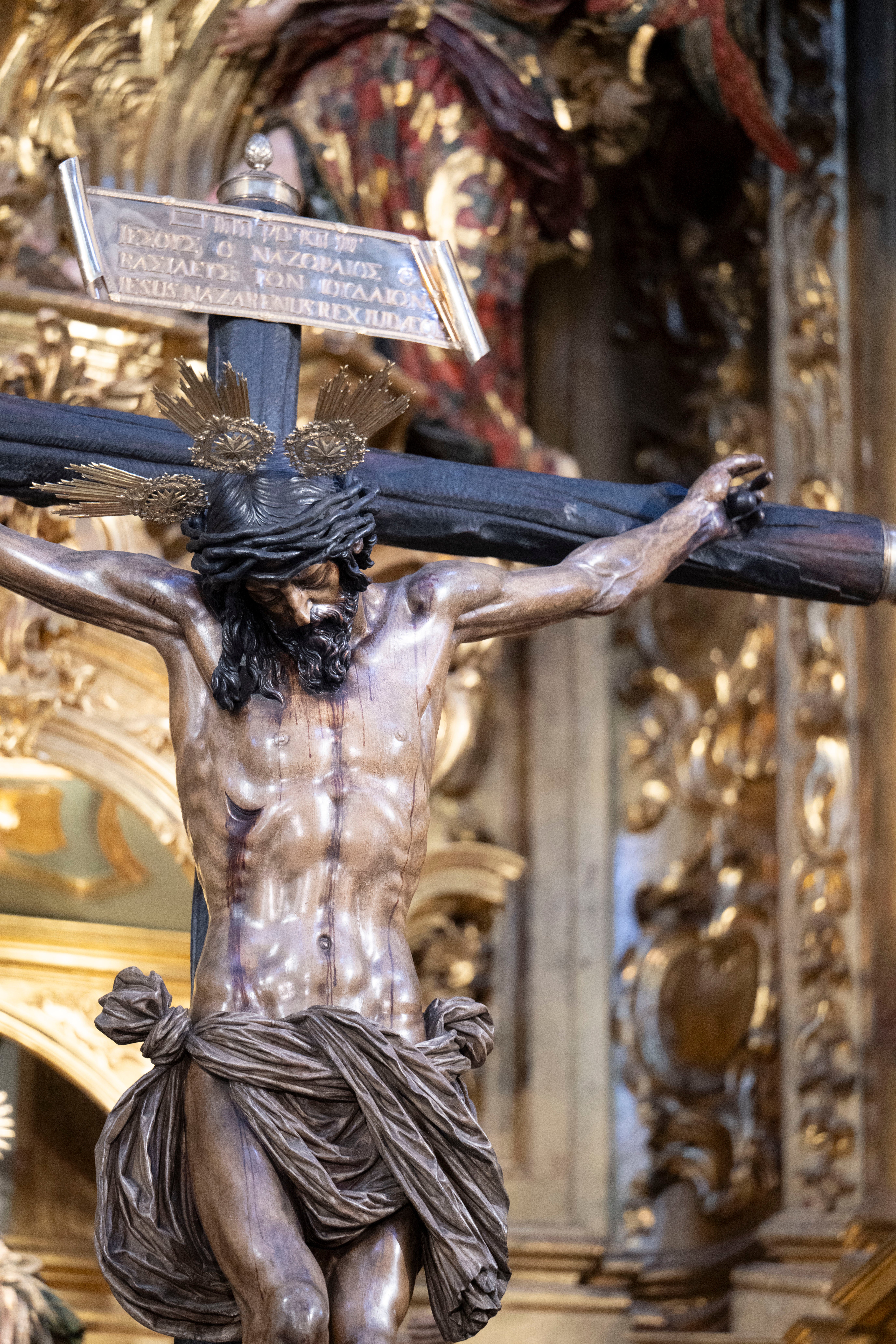 Los titulares del Amor, en el retablo mayor del Salvador