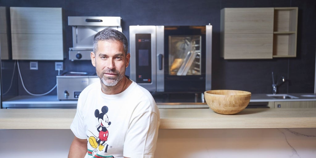 Pablo Ojeda, nutricionista: «Que el pan que compras sea marrón no significa que sea saludable, muchos panes integrales juegan a disfrazarse de saludables»