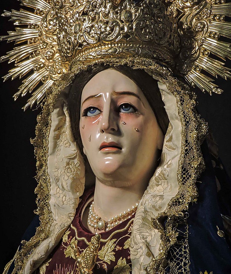 Así regresa la Virgen de los Remedios de las Siete Palabras tras la restauración de Pedro Manzano