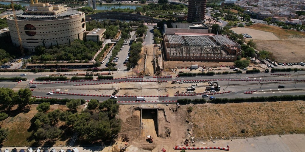 Más de la mitad de la obra del carril bus-VAO entre Sevilla y el Aljarafe norte está ya ejecutada