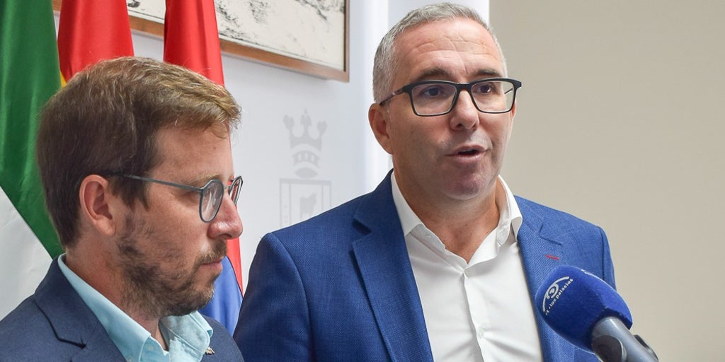 Toscano lleva a Los Palacios el plan de 268 millones del Gobierno «para mejorar la capacidad, la seguridad y la conectividad» en la AP-4
