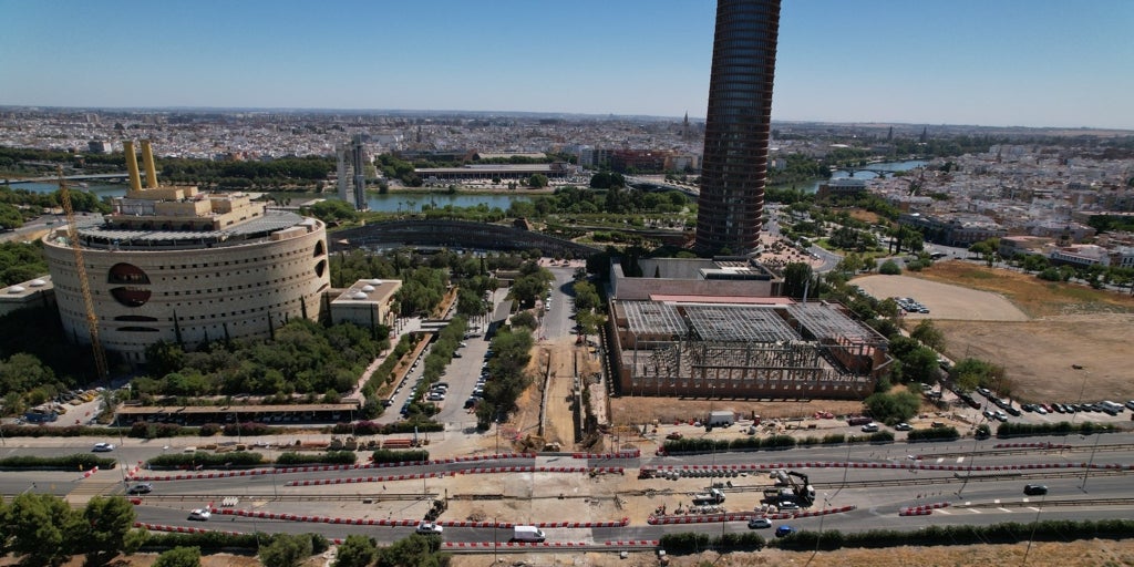El tráfico en la avenida de Carlos III recupera desde hoy la normalidad