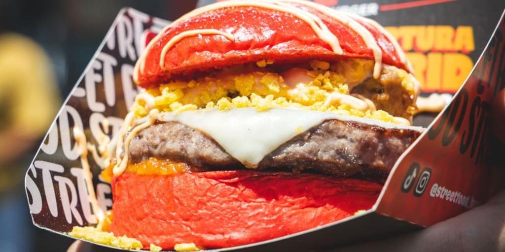 Una conocida hamburguesería busca cocinero para The Champions Burger en Sevilla