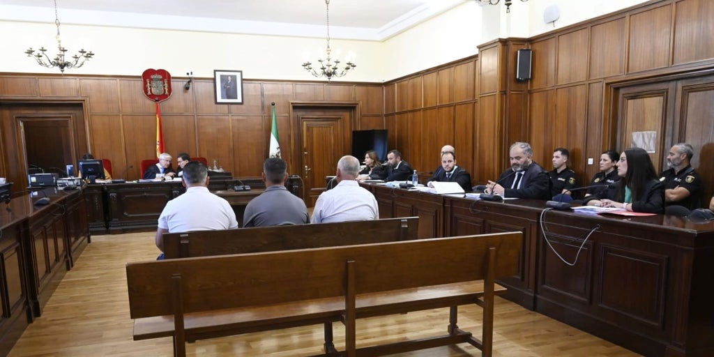 La Fiscalía tacha de «auténtica cacería» el crimen del Tapón en Torreblanca y el «Yaki» alega que el fallecido iba a matarle