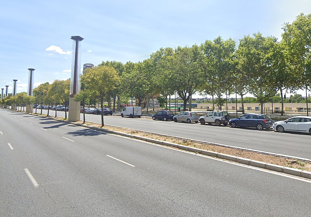 La calle Torneo cuenta actualmente con tres carriles por cada uno de los sentidos