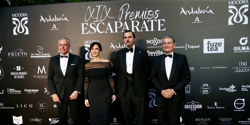 La sociedad se viste de gala en los XIX Premios Escaparate: una noche de arte, cultura, talento y homenajes
