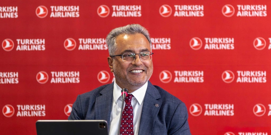 Ahmet Bolat (Turkish Airlines): «Cuando Turkish abre una ruta no la quita como será el caso de Sevilla»
