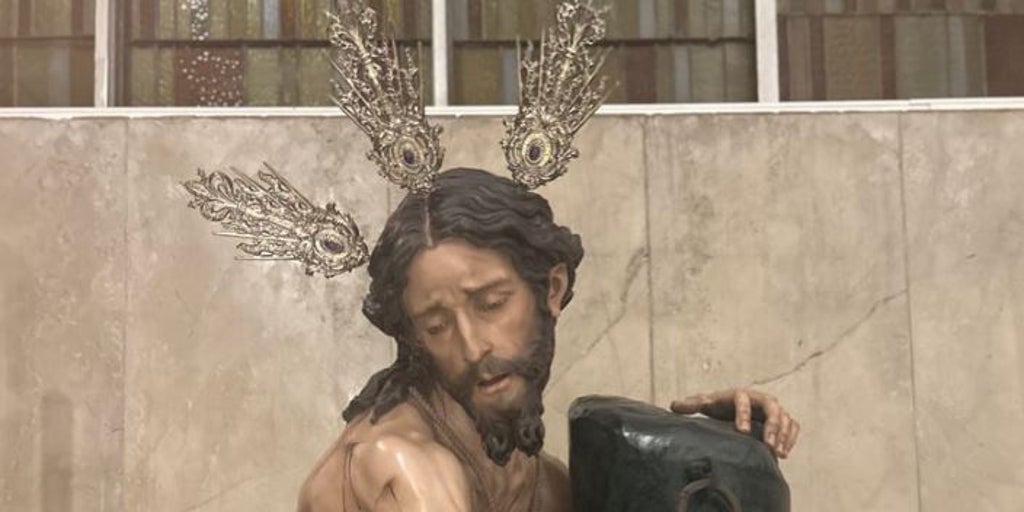 Las Cigarreras incluye al Cristo de la Púrpura como nuevo titular de la hermandad