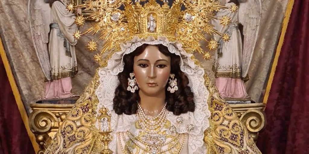Monseñor Saiz Meneses coronará en 2027 a la patrona de Guadalcanal, la Virgen de Guaditoca