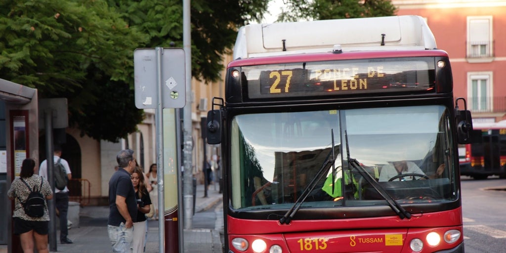 La llegada del tranvibús al Centro de Sevilla reducirá las líneas de Tussam en el Duque y Ponce de León