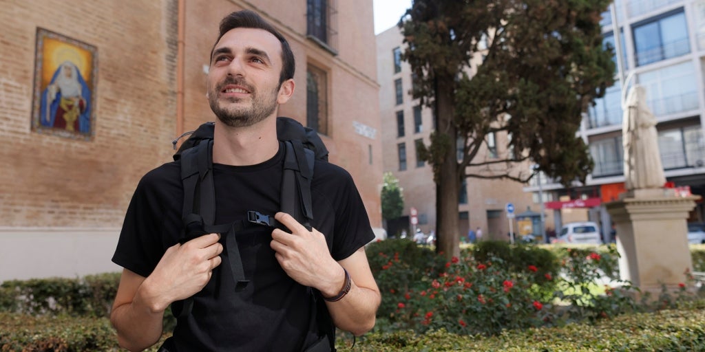 DANIEL MUÑOZ, EL 'PEREGRINO RUSO' DE SEVILLA