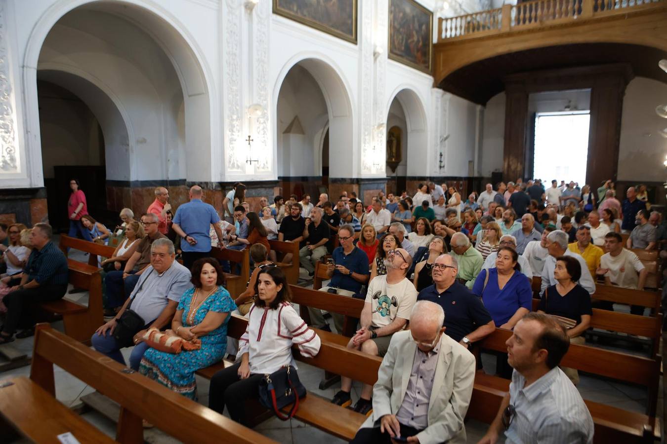 En imágenes, Los Javieres abre la iglesia de los jesuitas a Sevilla