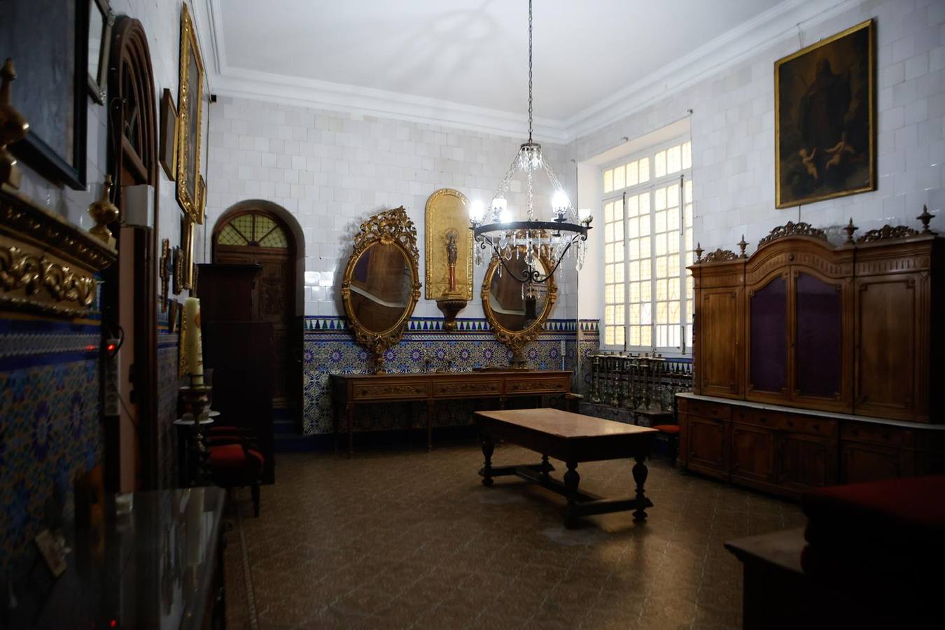 En imágenes, Los Javieres abre la iglesia de los jesuitas a Sevilla