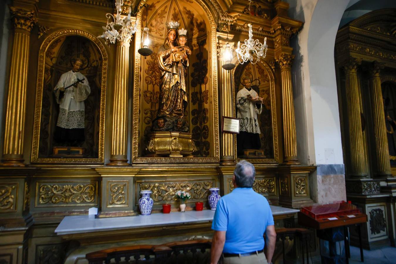 En imágenes, Los Javieres abre la iglesia de los jesuitas a Sevilla