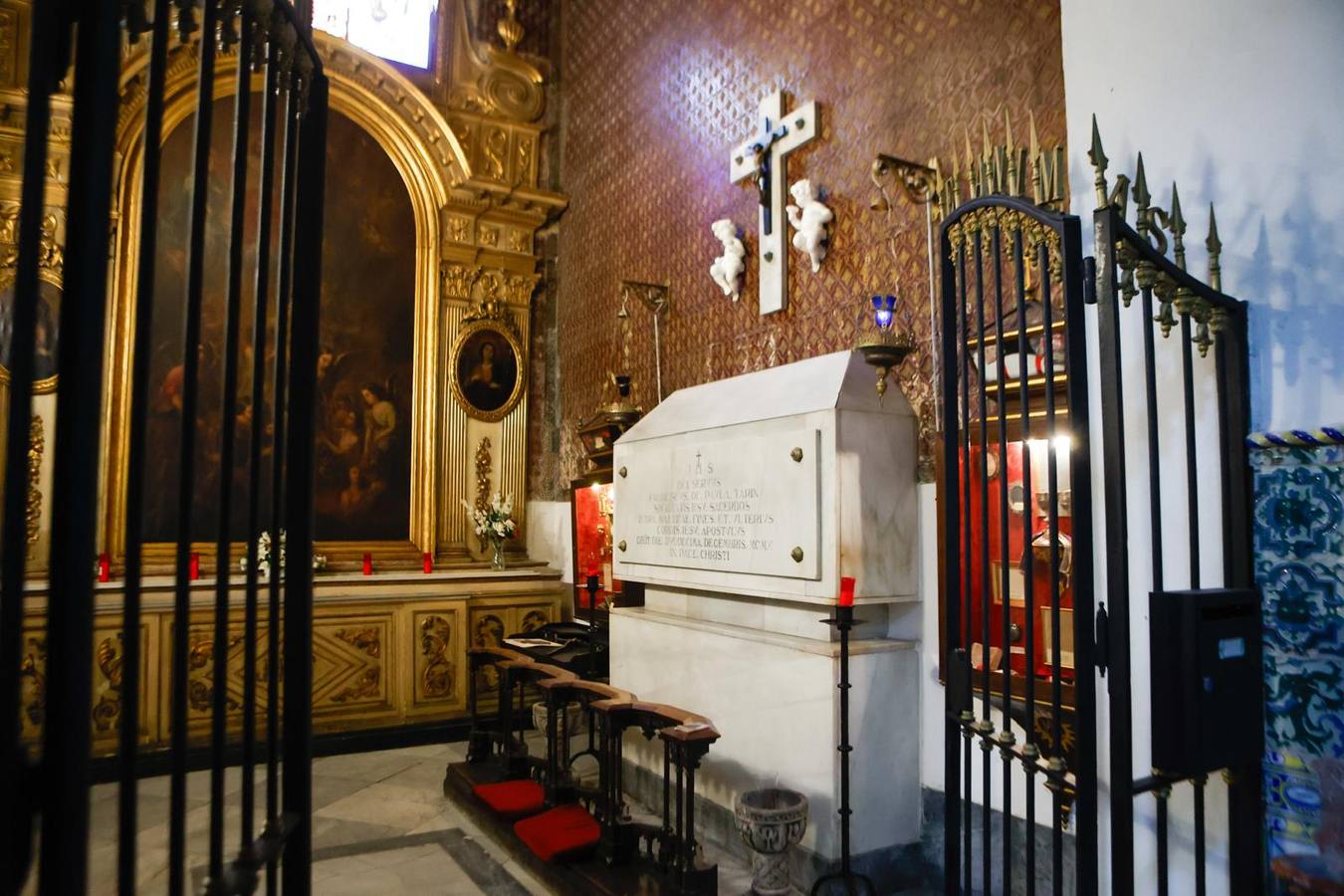En imágenes, Los Javieres abre la iglesia de los jesuitas a Sevilla