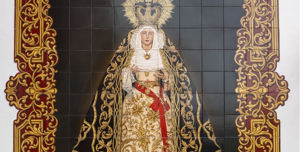 El Cerro estrena un retablo cerámico a tamaño natural de la Virgen de los Dolores