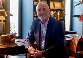 Arturo Pérez-Reverte:  «No me interesa la épica gloriosa. He visto a mucha gentuza envuelta en banderas»
