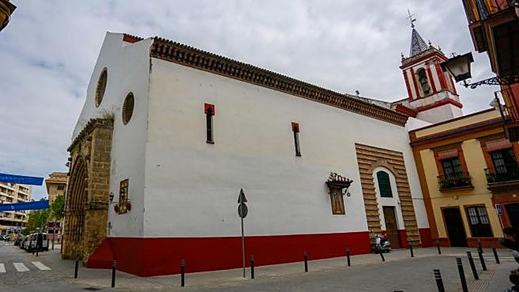 San Julián proyecta dejar la fachada de la parroquia en ladrillo visto, como la de Omnium Sanctorum