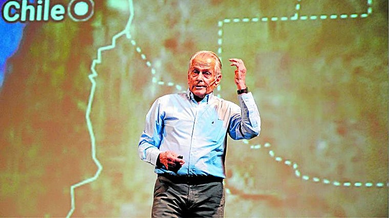 Eduardo Strauch, en una de sus conferencias en Andalucía