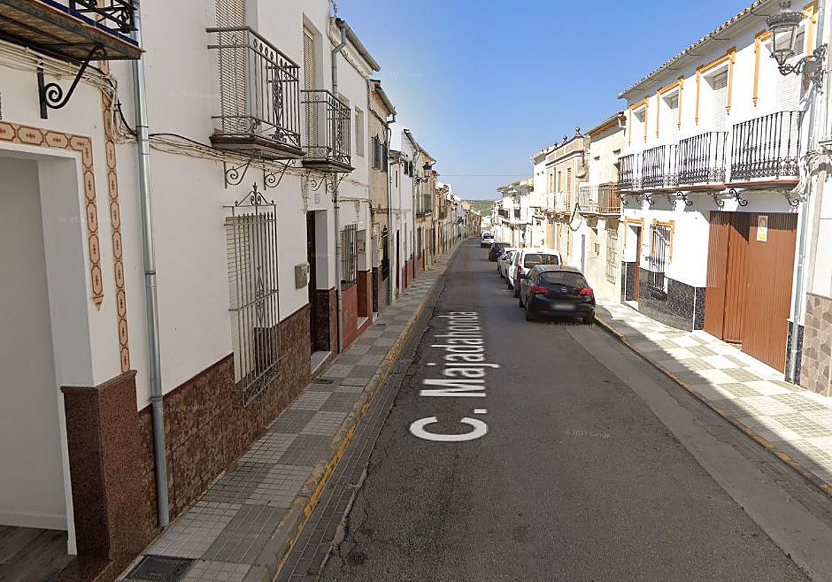 La calle Majadahonda de El Saucejo, donde se ha producido el accidente en patinete