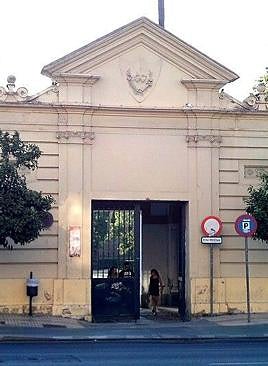 Imagen - Resto del antiguo colegio del Sagrado Corazón, hoy puerta de acceso a los Jardines del Valle