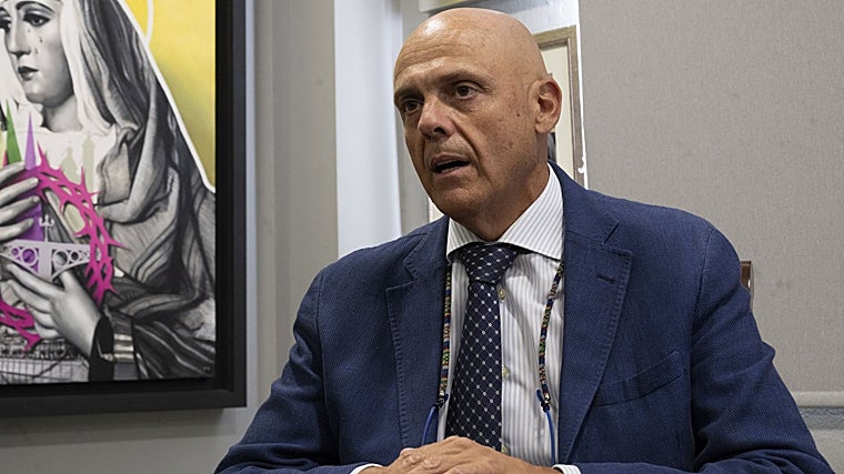 Sergio Sopeña: «Un día me metí con el coche por la zona más devastada del Polígono Sur y mi hijo me preguntó: &#039;¿Papá, esto es Sevilla?&#039;»