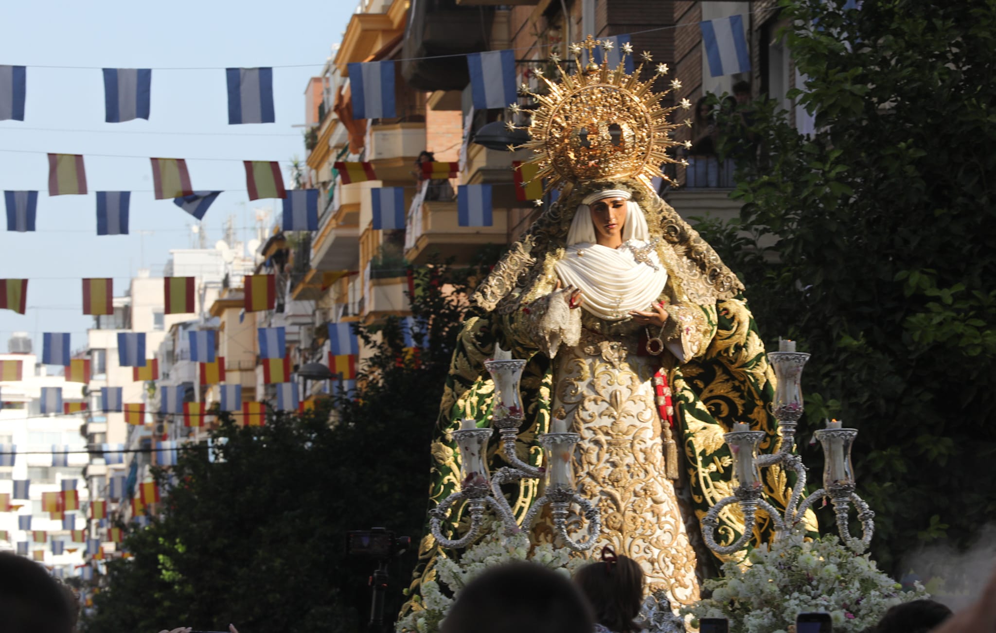 Saliendo de la calle Asunción