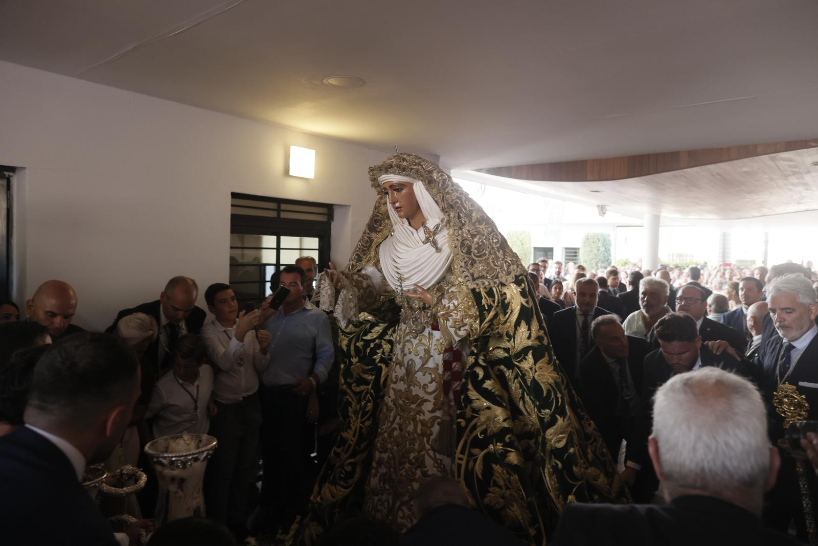 La Esperanza en el interior de la Parroquia San Pío X