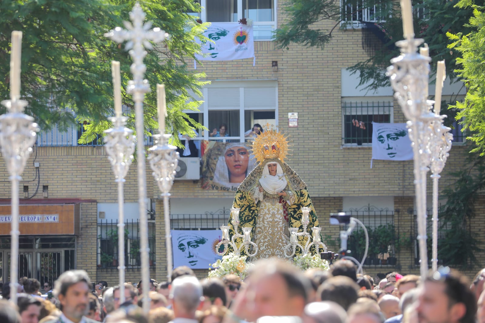 La Virgen se acerca a la Parroquia San Pío X