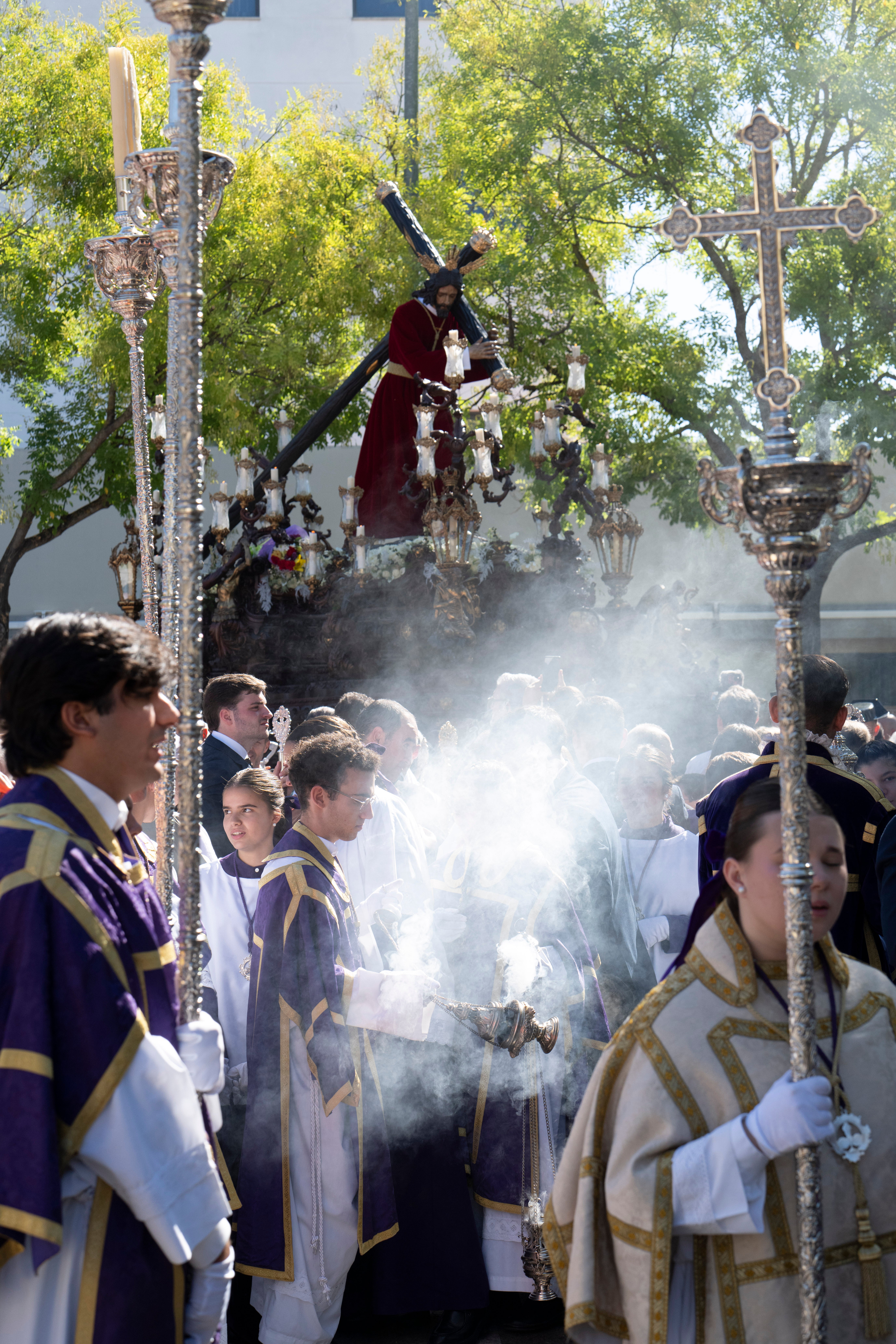 La procesión extraordinaria del Señor del Divino Perdón, en imágenes