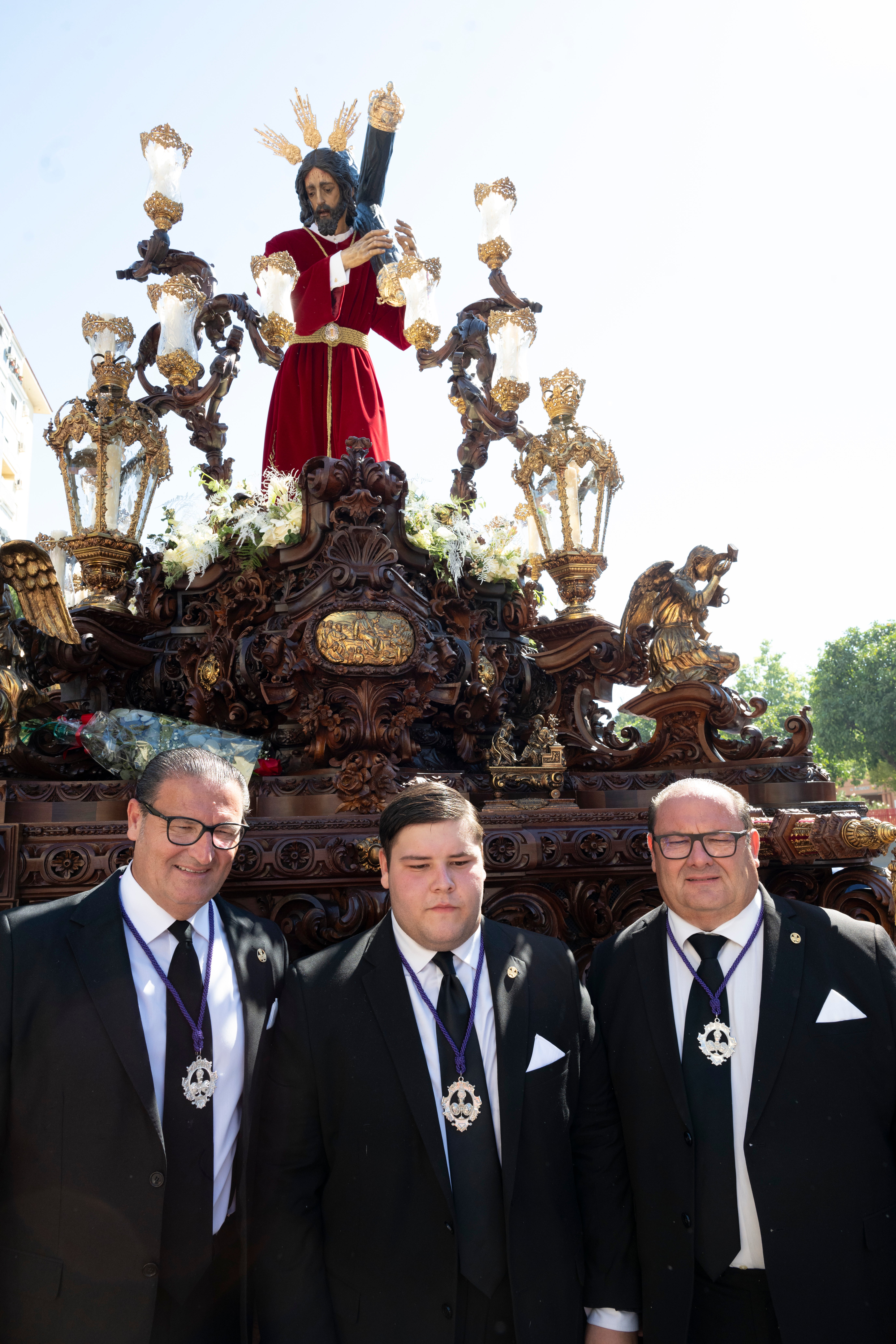 La procesión extraordinaria del Señor del Divino Perdón, en imágenes