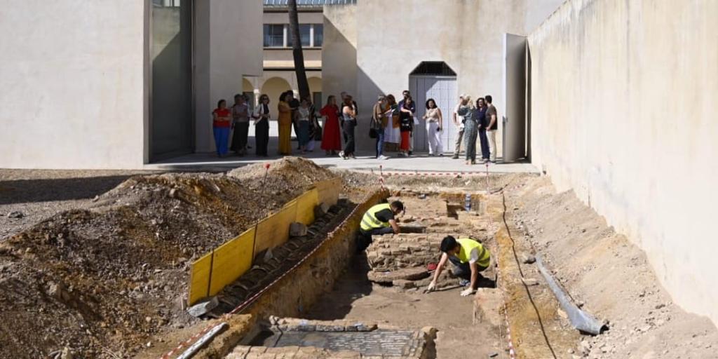 La rehabilitación de la sede del IAPH comienza con los trabajos arqueológicos previos en el Claustro de Legos