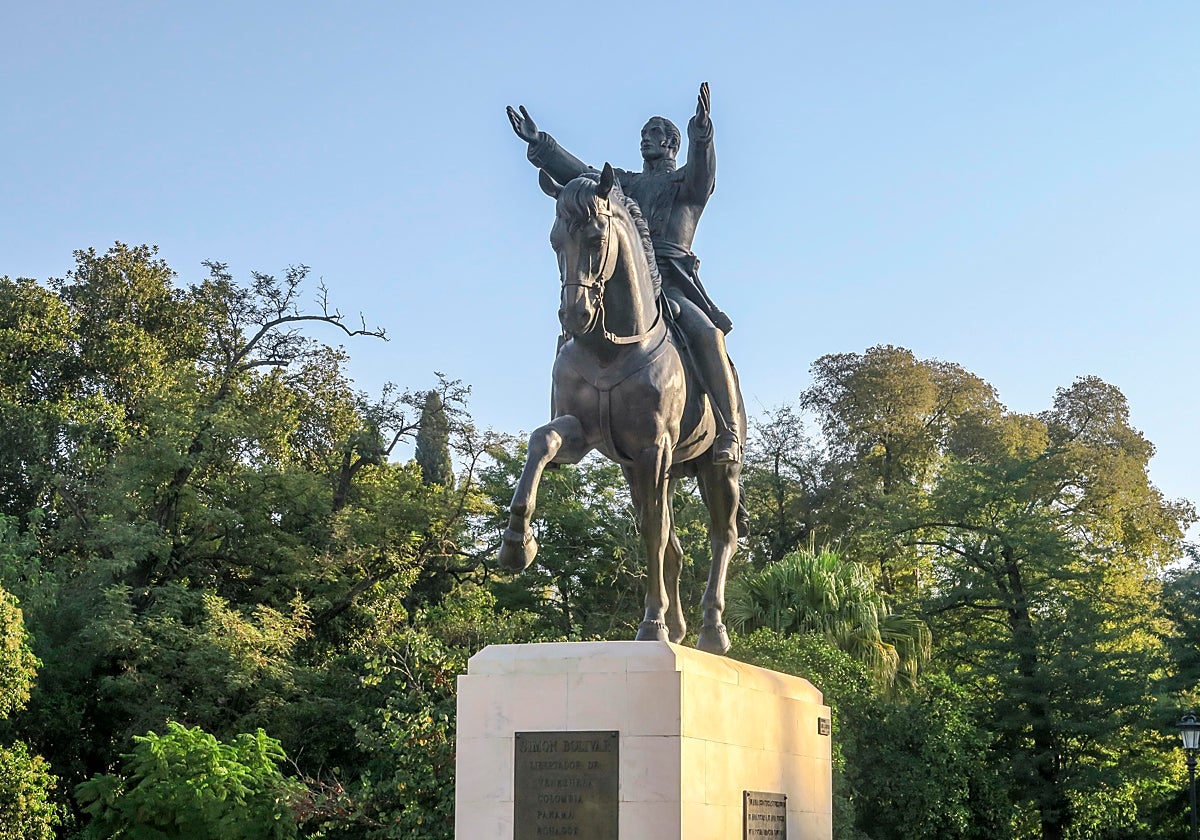 Estatua de Simón Bolívar
