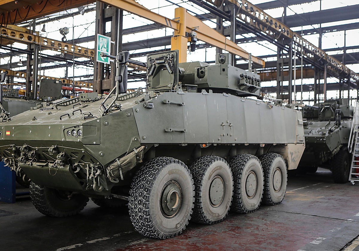 Blindados en la planta sevillana de Santa Bárbara Sistemas listos para someterse a las pruebas