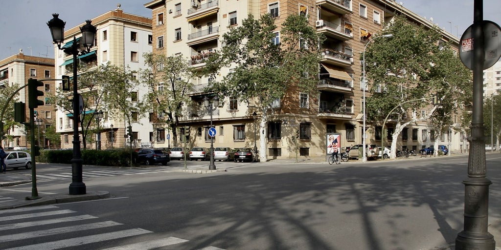 Seis calles del entorno del Prado tendrán zona azul en Sevilla a partir de 2026