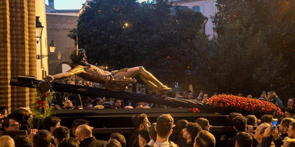 El Cristo de la Buena Muerte de la Hiniesta presidirá el Vía Crucis de las Cofradías de Sevilla de 2026