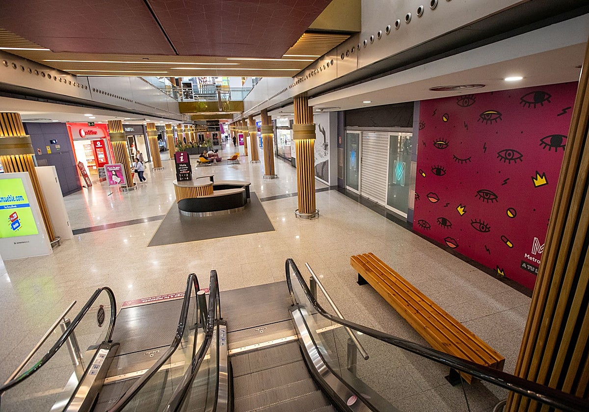 Un centro comercial en una imagen de archivo