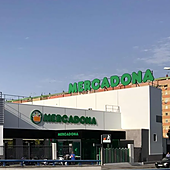 Mercadona busca personal para sus supermercados de Sevilla con sueldos de hasta 1.685 euros al mes