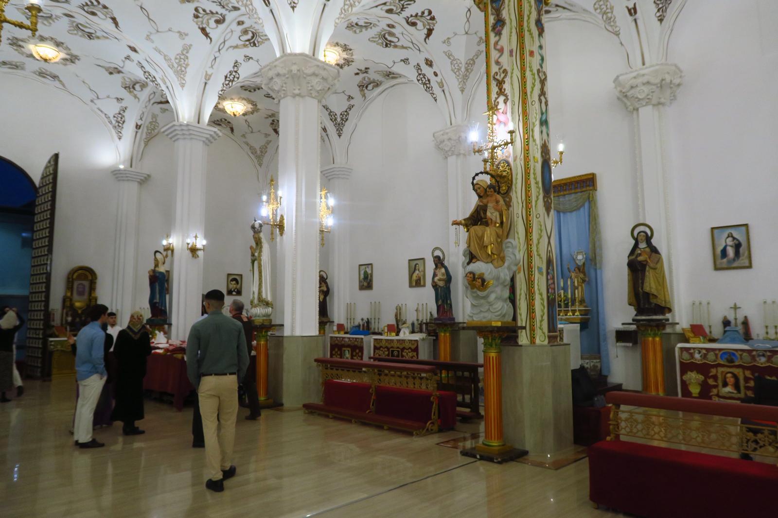 La extravagante jornada de ‘puertas abiertas’ en la secta del Palmar de Troya, en imágenes