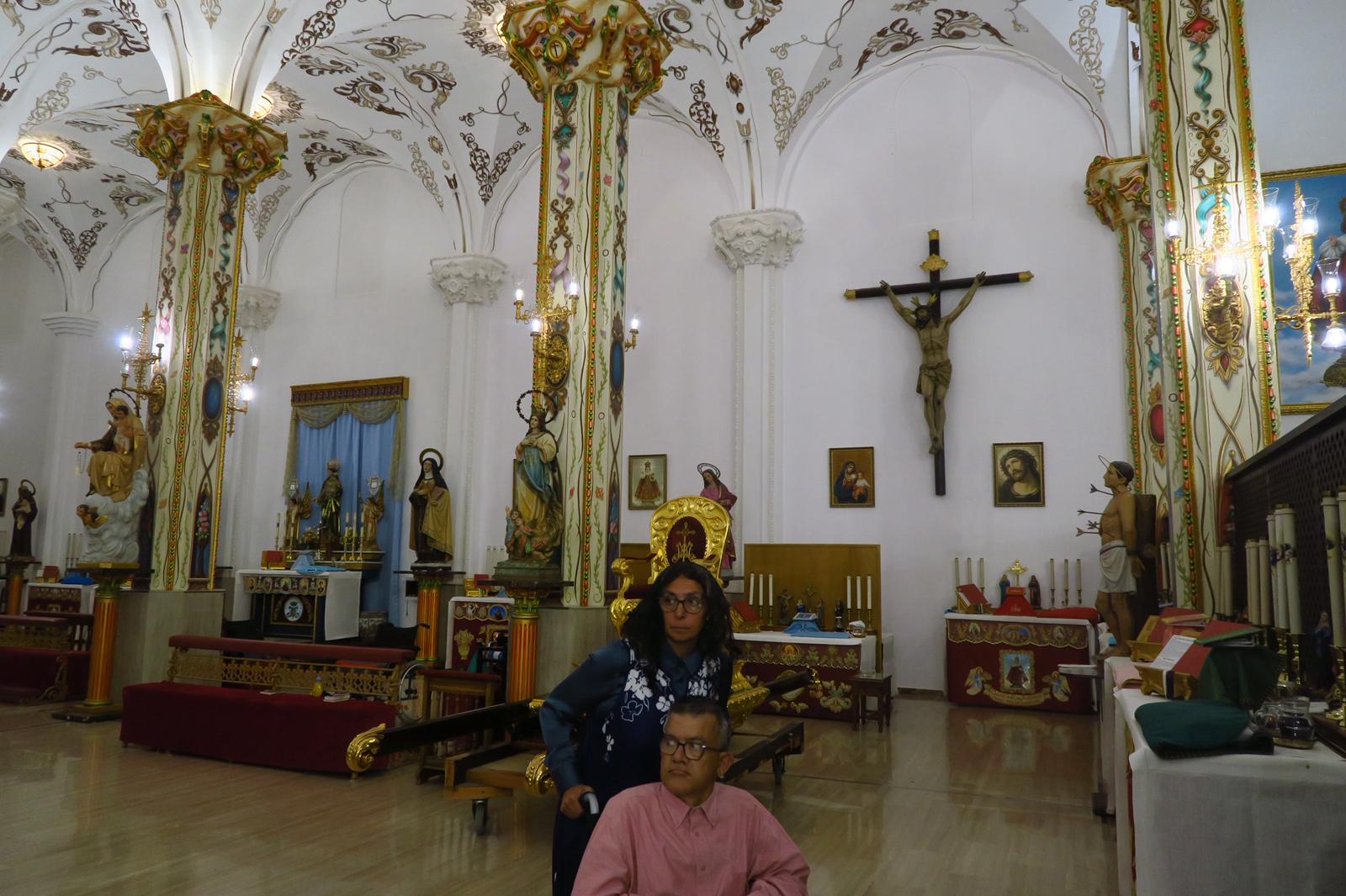 La extravagante jornada de ‘puertas abiertas’ en la secta del Palmar de Troya, en imágenes