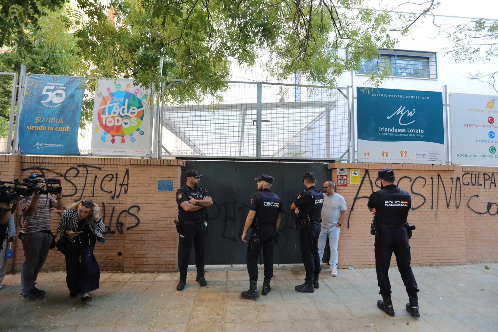 Concentración por Sandra cerca del centro Irlandesas de Loreto