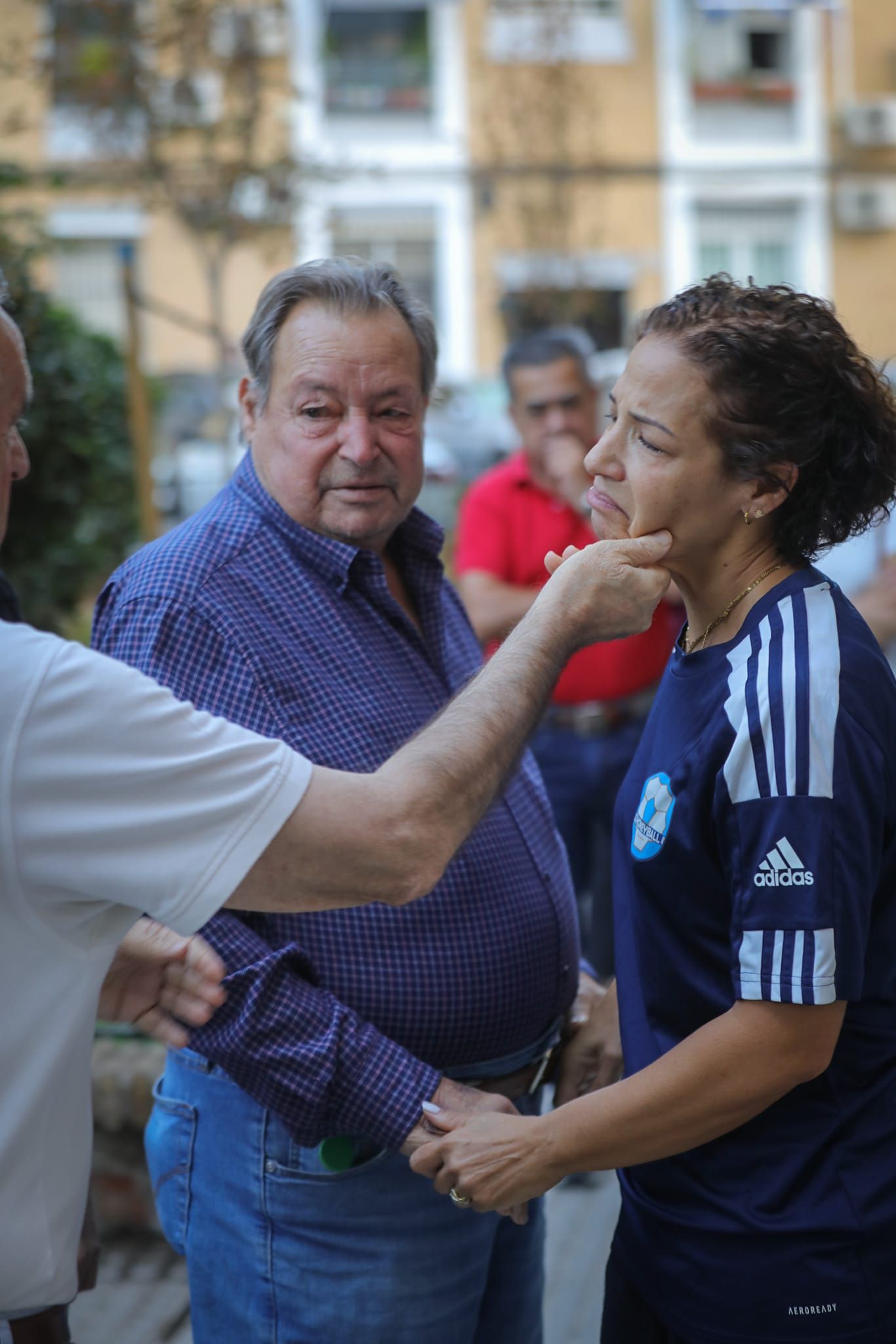 Concentración por Sandra cerca del centro Irlandesas de Loreto