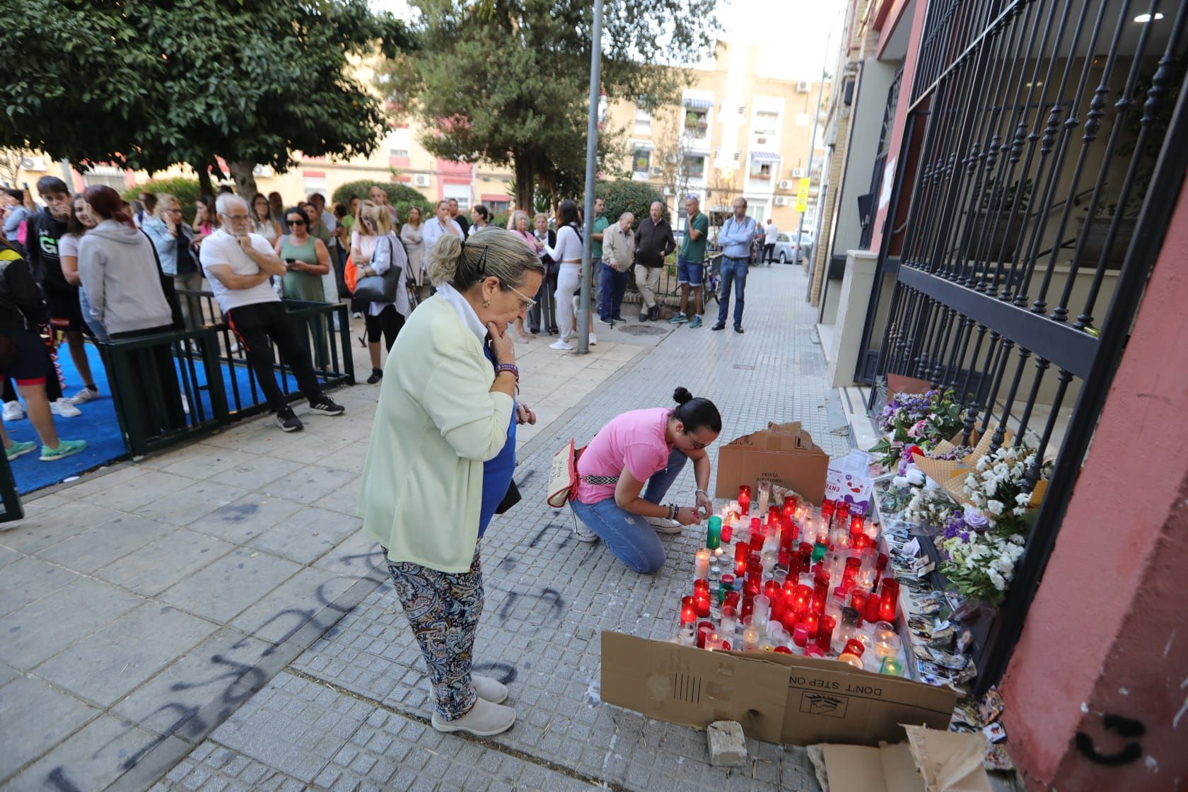 Concentración por Sandra cerca del centro Irlandesas de Loreto
