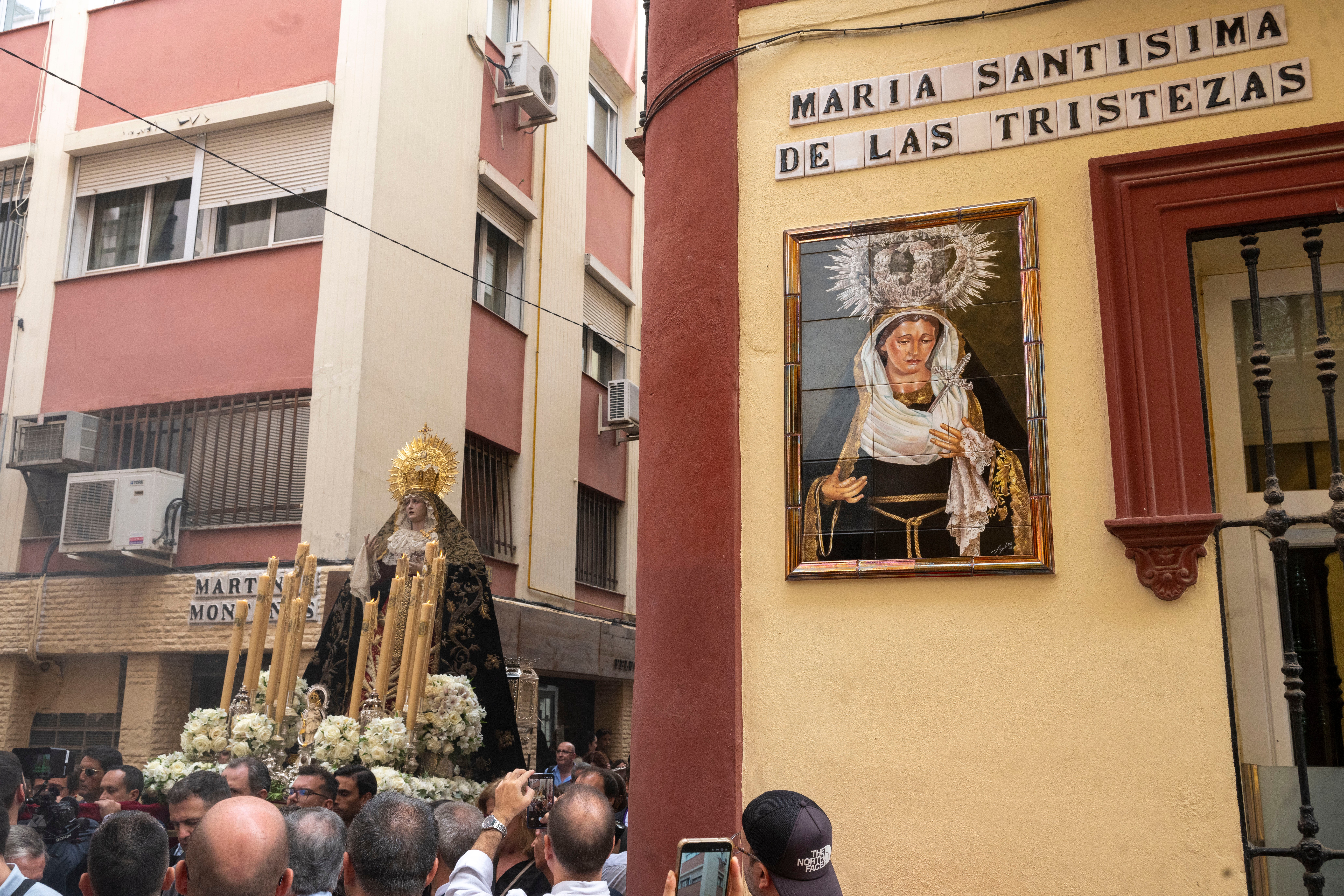 El traslado de regreso de la Virgen de los Dolores de las Penas, en imágenes