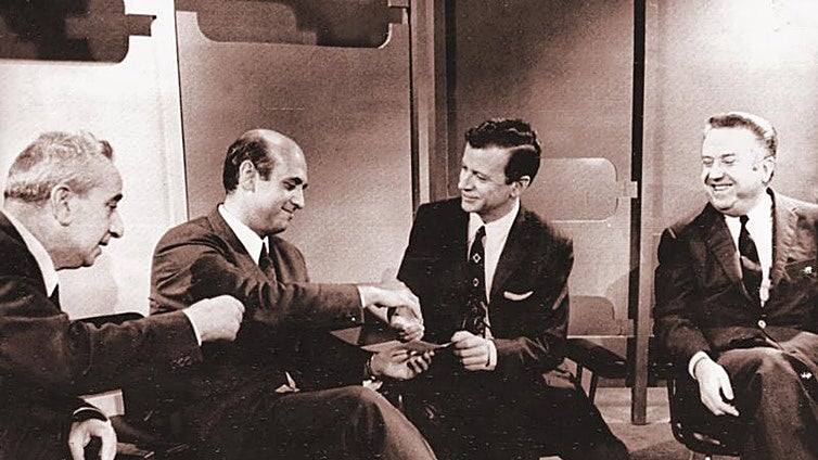 Rescatan 'Con la noche a cuestas', la novela que consagró a Manuel Ferrand