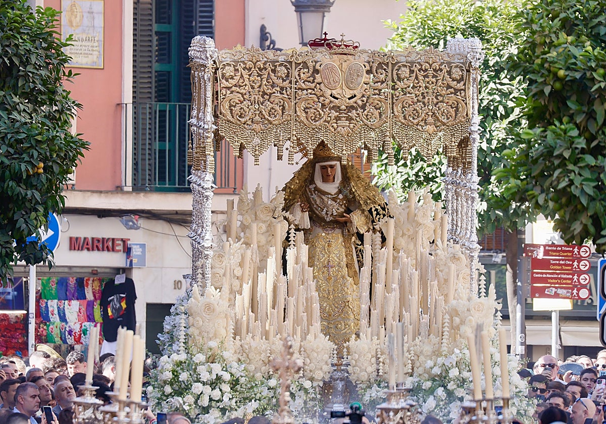 Traslado de la Esperanza de Triana a la Catedral