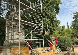 El Ayuntamiento de Sevilla inicia la restauración de las esculturas de la Glorieta de Covadonga