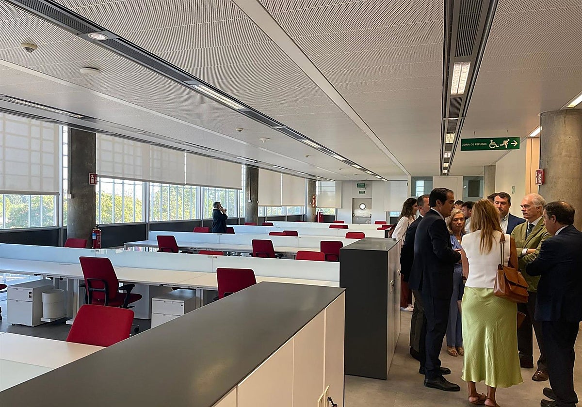 Visita del consejero de Justicia, José Antonio Nieto, a la Ciudad de la Justicia de Sevilla