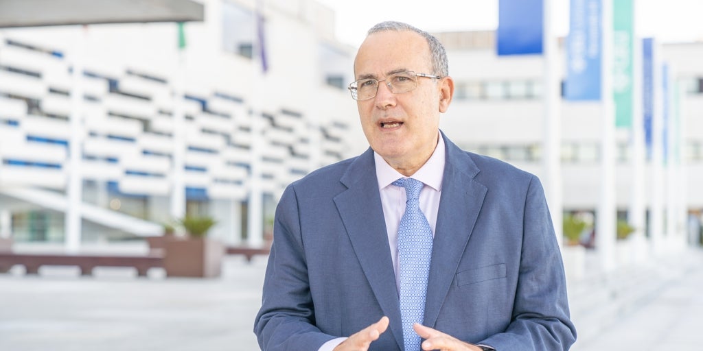 Félix Viñuela: «Podemos reducir la probabilidad de sufrir un ictus en un 90% si controlamos los factores de riesgo vascular»