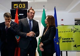 Óscar Puente vuelve a dejar fuera a Sevilla de las ayudas al transporte público